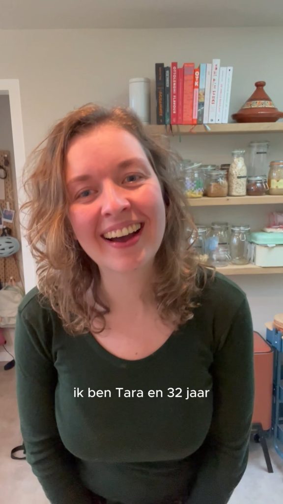 Tara Weustenenk, 32 jaar